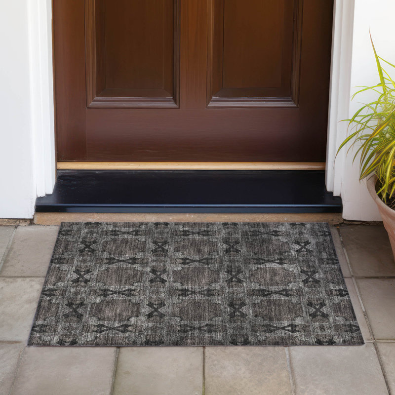 Getchell Washable Floral Indoor / Outdoor Rug, Rectangle 1'8" x 2'6"