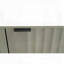 Armoire de cuisine moderne avec tablettes ouvertes