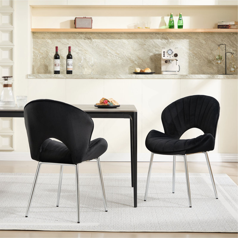 Assise creuse au design moderne avec assise de 21,6 po avec pieds argentés, Noir