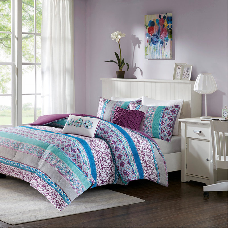 Full/Queen Comforter Set, Full/Queen Comforter + 4 Additional Pieces