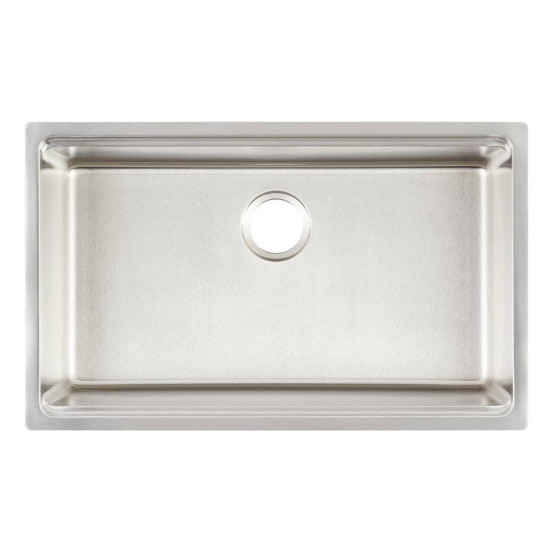 Melbrook 31'' Stainless Steel Undermount Kitchen Sink with Accessories