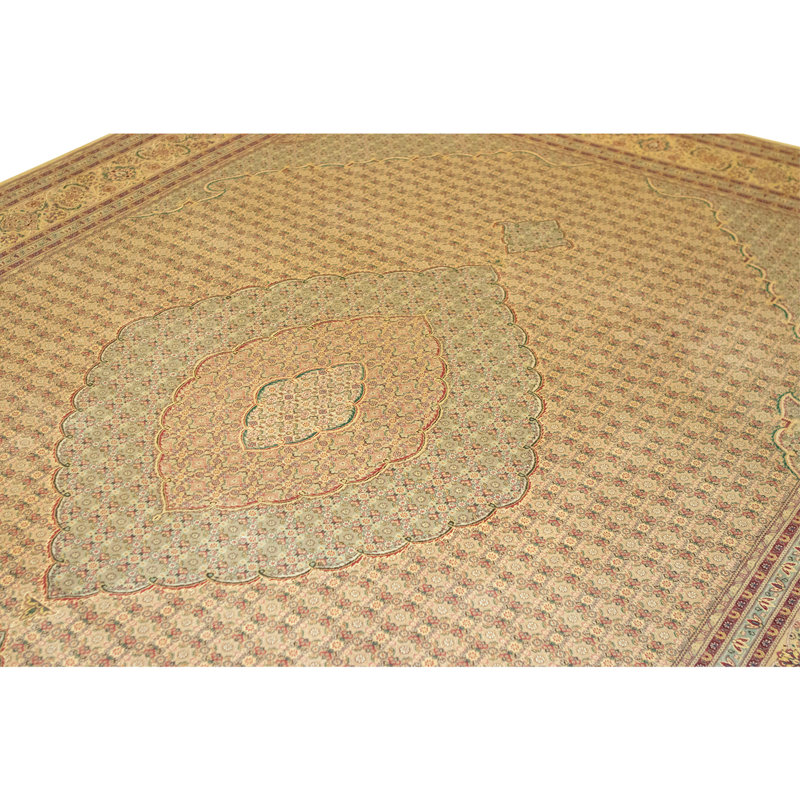 Tapis doré de haute qualité noué à la main