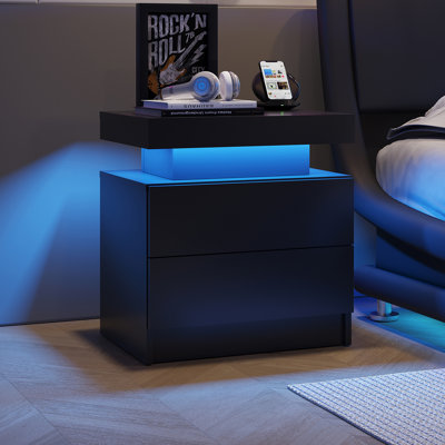 Shellise 6 Drawer 47.2" W Dresser with Power Outlet, Dresser with LED Light
