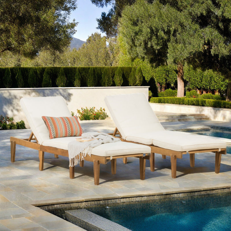 Chaise longue d'extérieur en bois d'acacia massif avec coussin Eugenio, Crème, 2