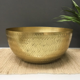 Round Glass Salad Bowl, Exquisitely Embossed With Golden Rimmed