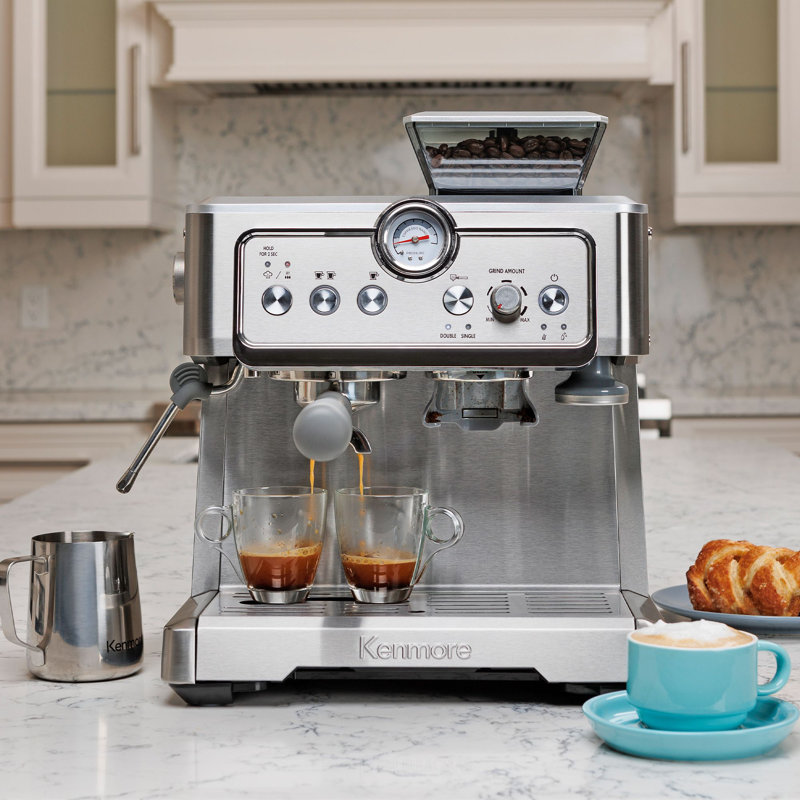 Machine à espresso semi-automatique avec mousseur Kenmore