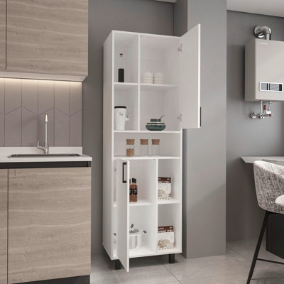 Garde-manger avec deux portes et plusieurs compartiments de rangement