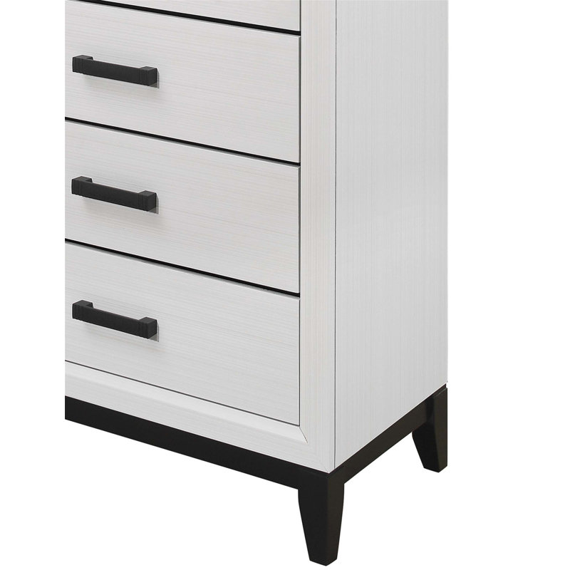 Commode MIRAGE avec finition blanche, 5 tiroirs et quincaillerie noire pour les solutions de rangement modernes