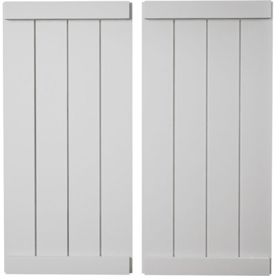 Volets rustiques en faux bois à quatre planches