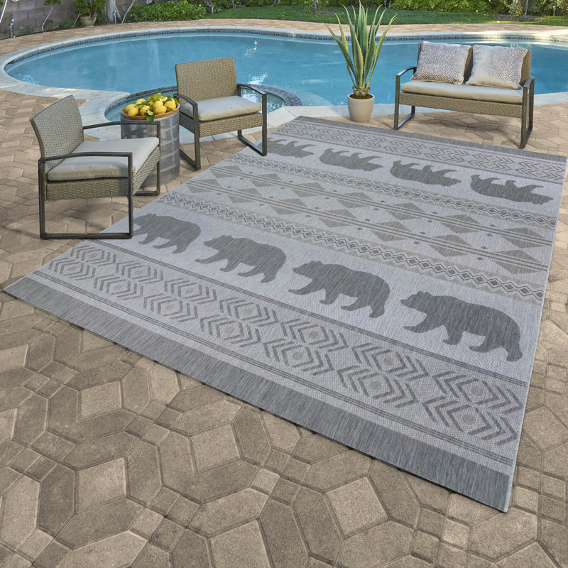 Ash Gray Bear Print Synthetic 5' x 7' Outdoor Rug