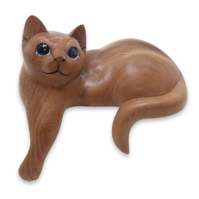 Figurine sculptée à la main