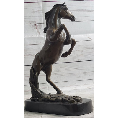 Sculpture de cheval en bronze