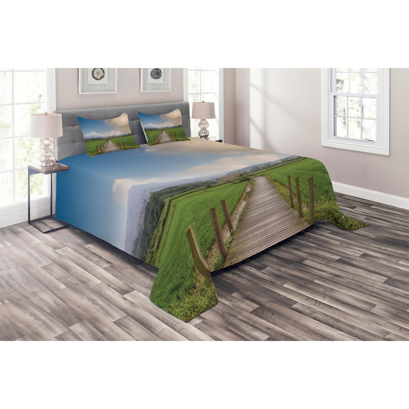 Farmhouse / Country Polyester Coverlet, King Bedspread + 2 Shams
