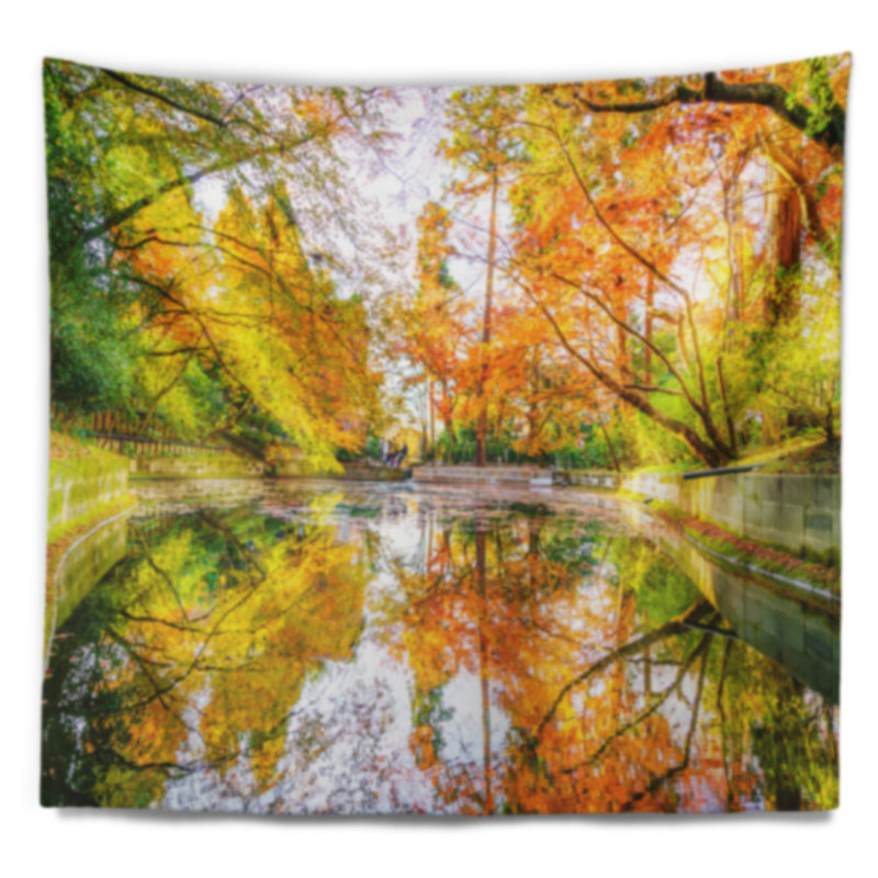 Forêt à chute lumineuse avec tapisserie river landscape, H 32 po x l 39 po