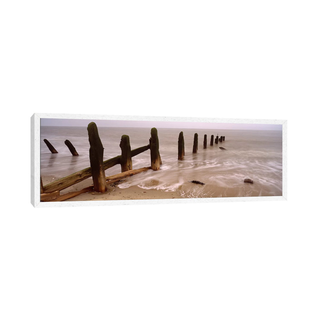 Posts On The Beach, Spurn, Yorkshire, England, Vereinigtes Königreich