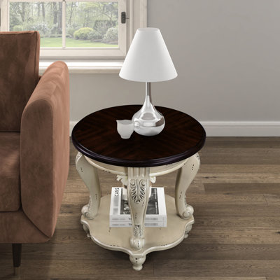 Table d'appoint 22 po en bois massif et beige, avec tablette, pour le salon, facile à assembler, finition thermolaquée, table de bout arrondie sécuritaire à coins arrondis à deux tons, bois, placage, design
