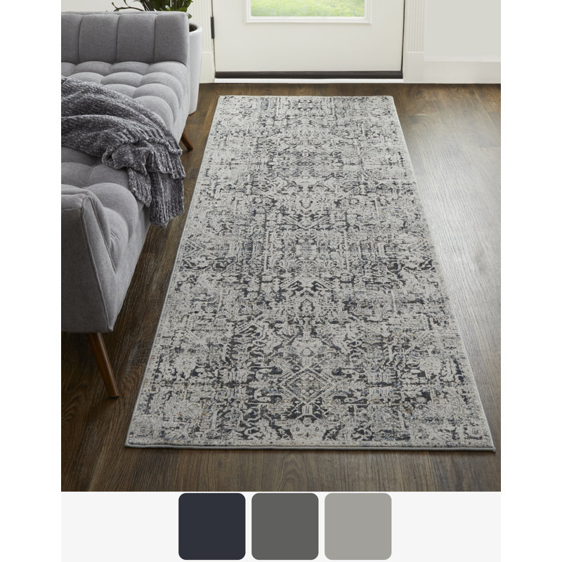 Tapis oriental bleu marine Adeleke, Rectangle 7 pi 10 po x 9 pi 6 po