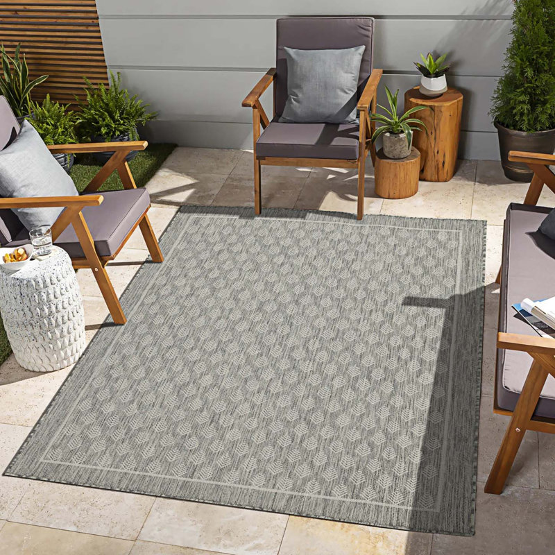 Versatile Indoor/Outdoor Area Rug, Rectangle 5'3" x 7'3"
