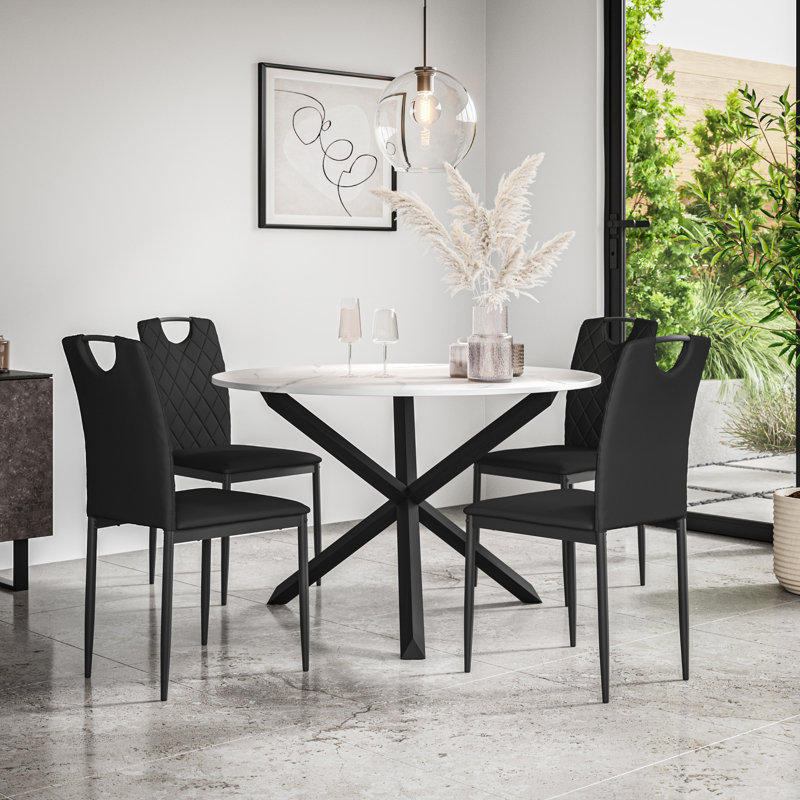 Daraich 4 - Person Dining Set, Black/Black