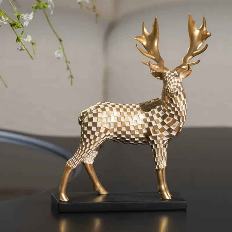 Golden Reindeer Statue - Luxury Modern Resin Elk Decor with Intricate Antlers & Geometric Patterns, Elegant Indoor Christmas Decoration for Living Room, TV Stand, Wine Cabinet.