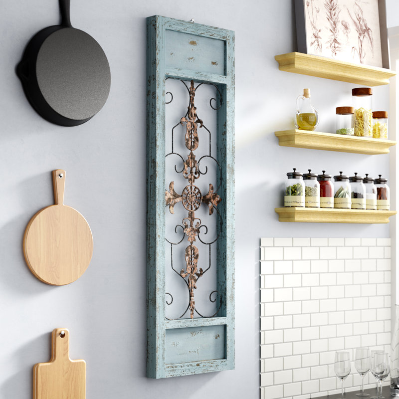 Kelly Wood Scroll Wall Décor