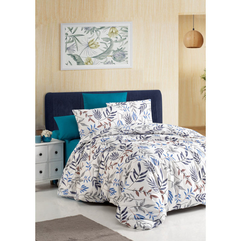 Super King Quilt Cover Set, 100% Cotton Ranforce, 102.4 x 86.6 inches | 144 Thread Count, Machine Washable, Button Closure Duvet & Envelope Pillowcases (2) | Elegant White, Blue, Dark Blue & Grey Design