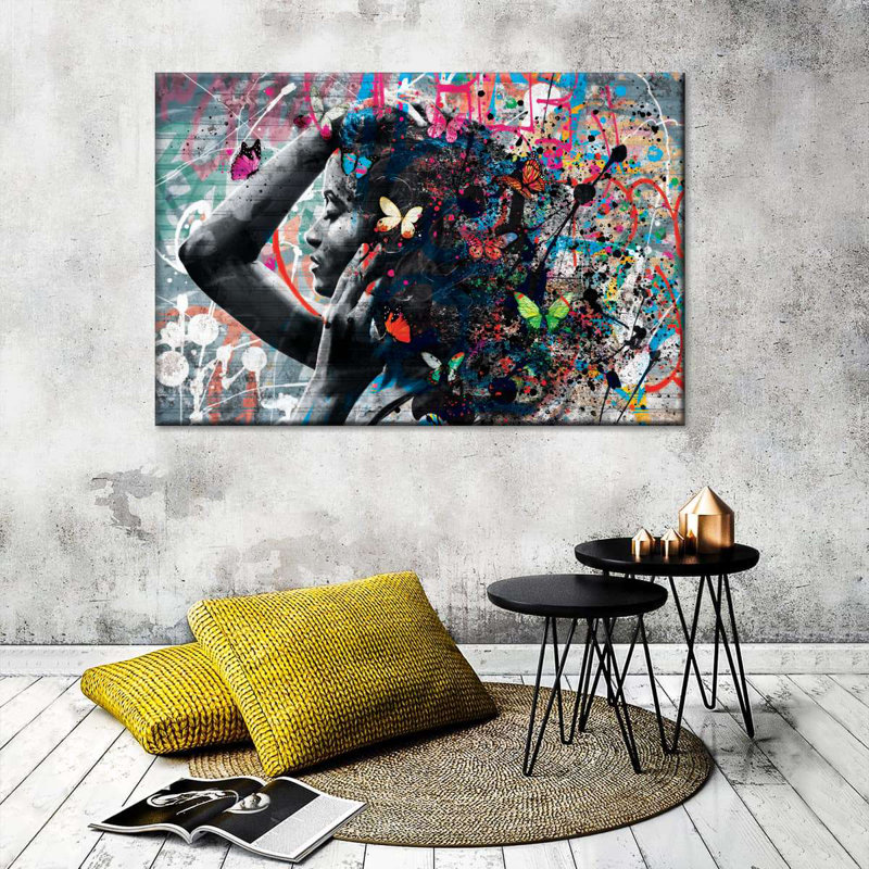 «Woman with Butterflies», reproduction sur toile, H 32 po x l 48 po x P 1,25 po