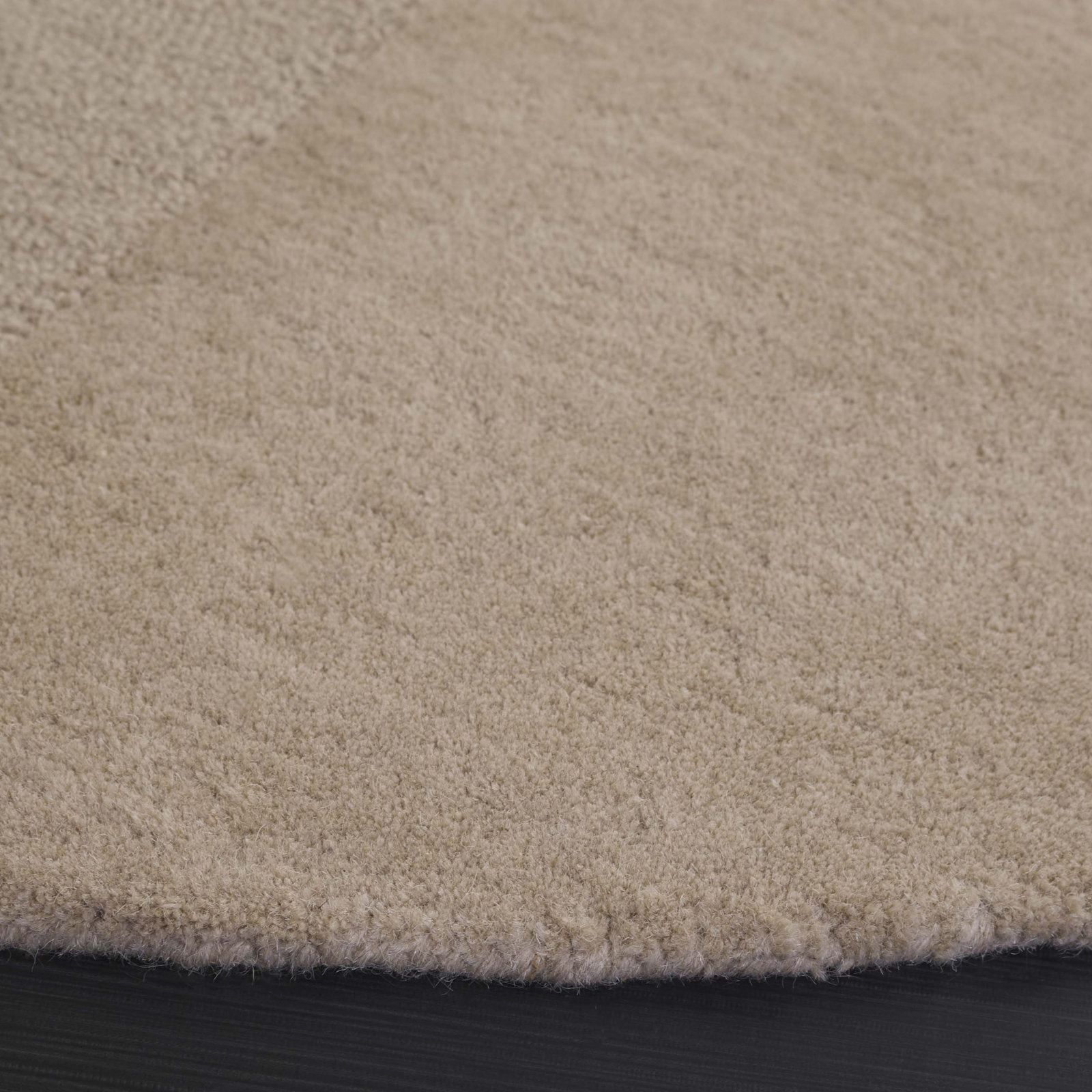 Martella Hand-Tufted Geometric Wool Rug, Round 6'