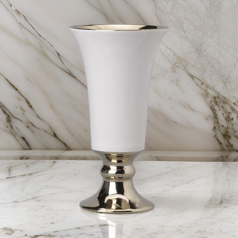 Vase de table sur pied Thies, H 9,7 po x l 5,1 po x P 5,1 po