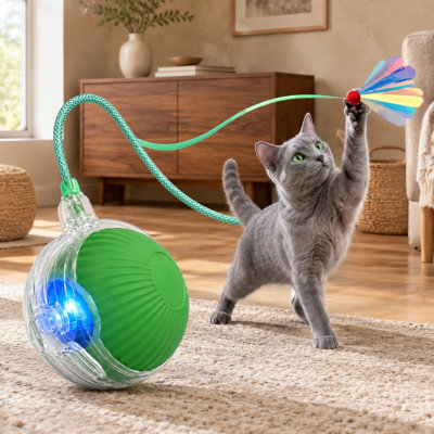 Cette version améliorée de la balle automatique pour chats et chatons d'intérieur comprend des lumières DEL, une alimentation USB-C rechargeable et une queue de plume.
