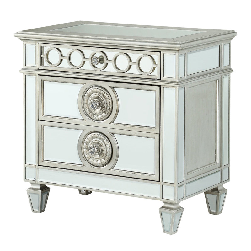 Table de chevet argentée avec miroir
