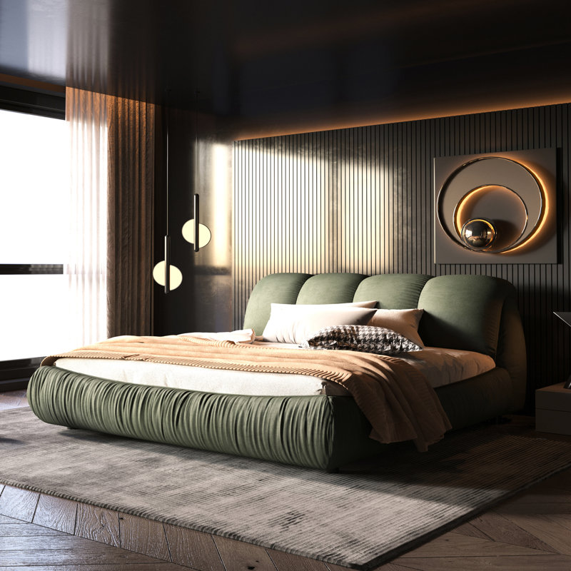 Très grand lit plateforme avec un rembourrage luxueux, bois massif, sans sommier pour une nuit confortable, une bonne nuit de sommeil