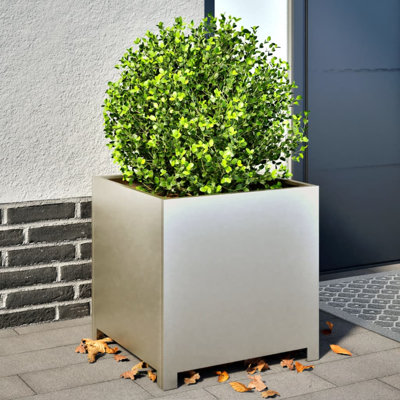 Alhasan Metal Elevated Planter