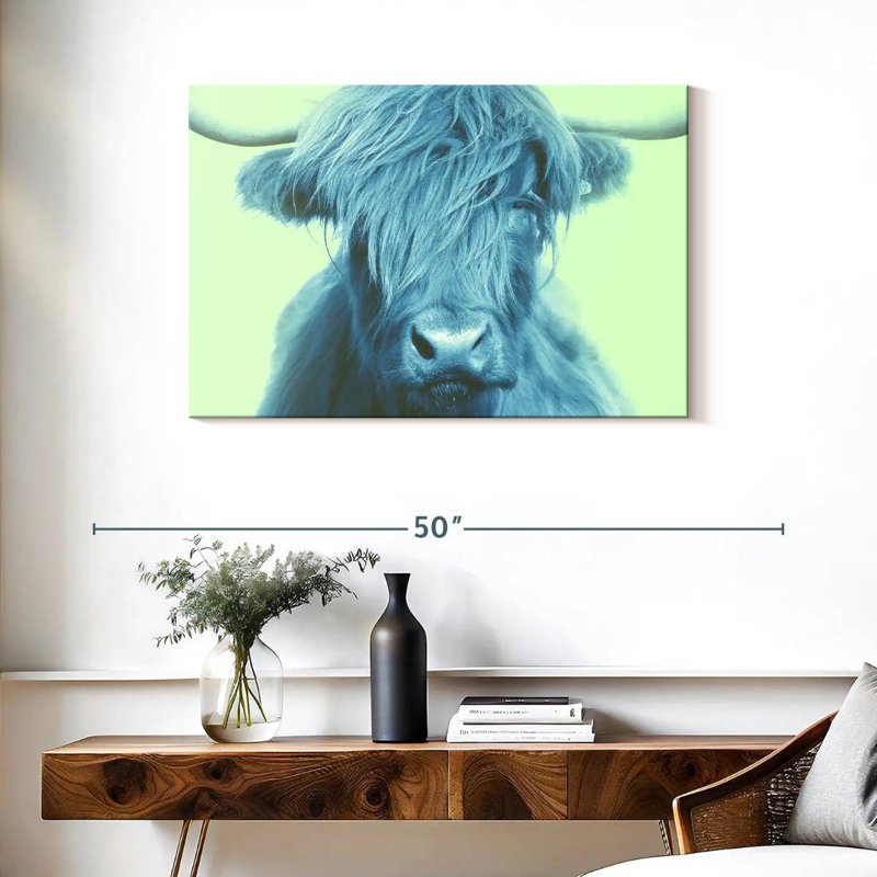 Brampt Highland Cow sur fond vert, H 24 po x l 36 po