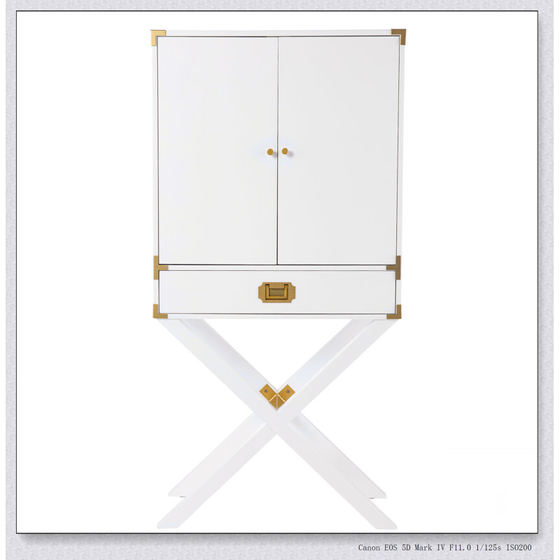 Grande armoire de campagne avec rangement Campaign