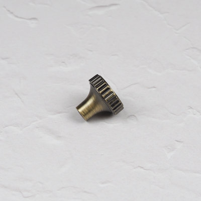 Antique Brass Ribbed Handle Collection & Coordinating Knobs