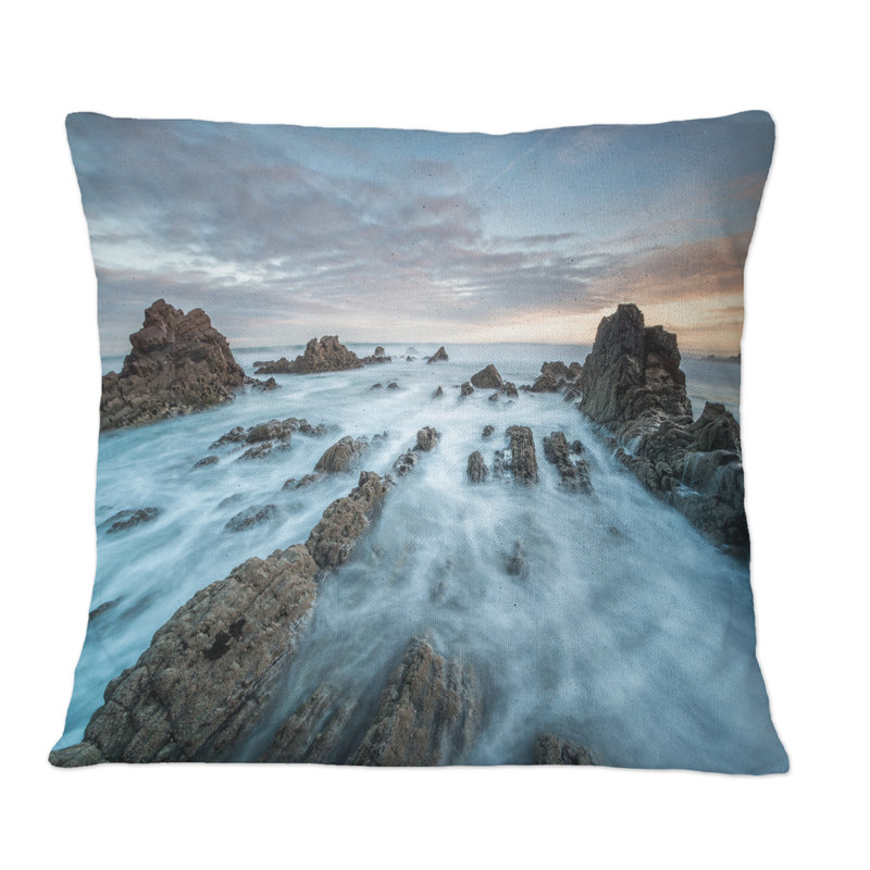 Dawn On Beaches Of Asturias - Coussin décoratif imprimé nautique et côtier, 16 po x 16 po