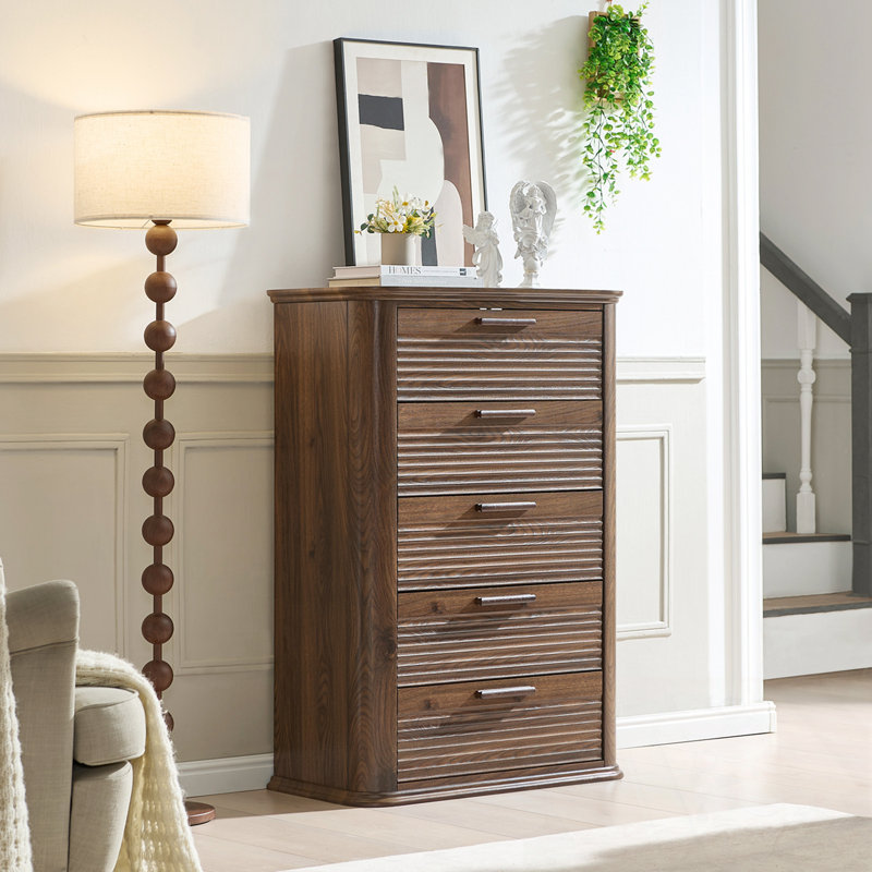 Accent chests with 5 drawers, Walnut