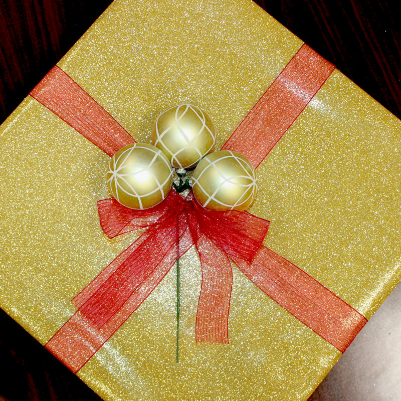 Balle peinte en plastique x3, Or