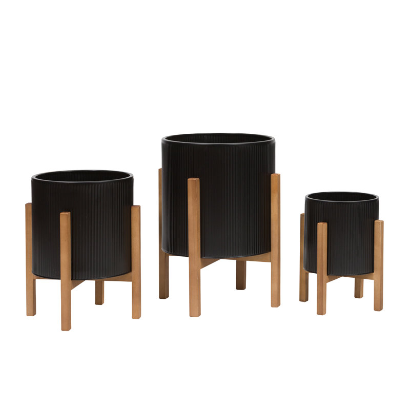 Laurelle Everett Pot with Kinsley Base - Set of 3