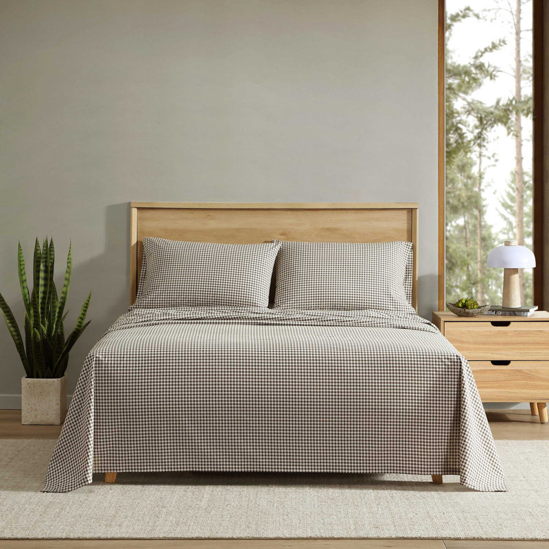 Shasta Lake Cotton Percale Standard Sheet Set, Queen Sheet Set with 2 Pillowcases, Fish Atol