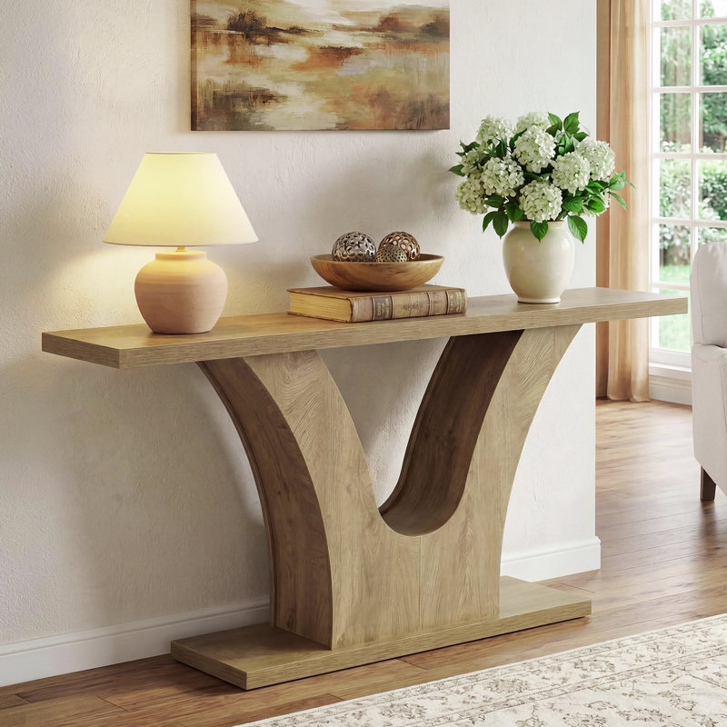 Console 63 po en bois avec base géométrique
