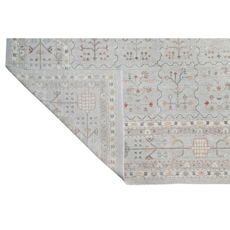 Hand Knotted Wool Area Rug in Cream