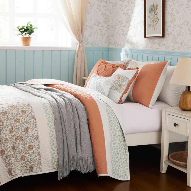 6 Piece Cotton Percale Quilt Set with Throw Pillows Coral King/Cal King