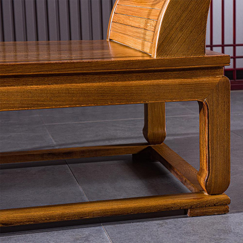 Chaise en bois massif de haute qualité, Orienté à droite