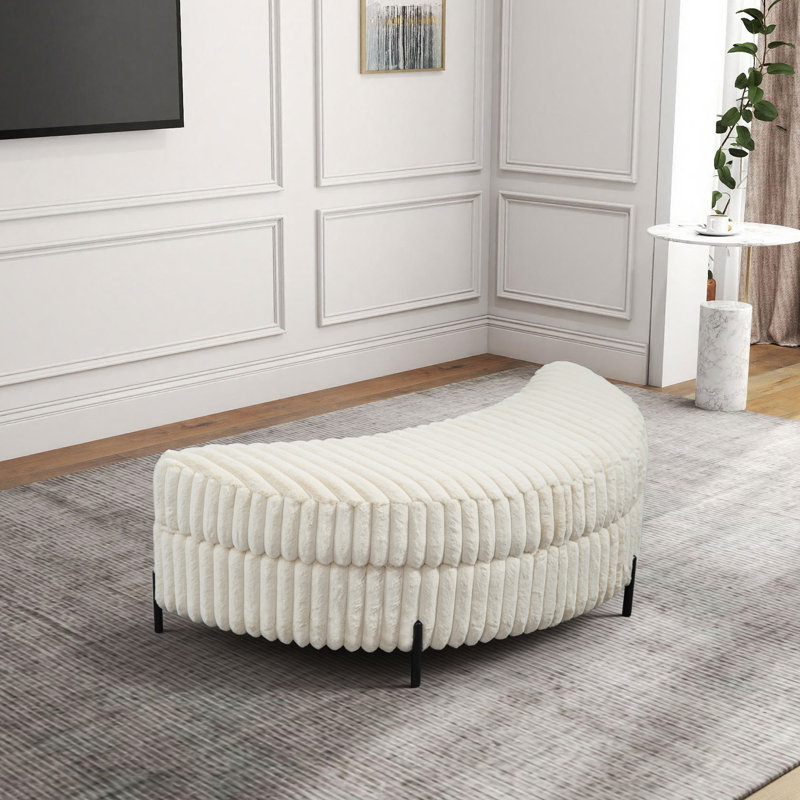Repose-pieds en fausse fourrure avec rangement en forme de croissant, Beige