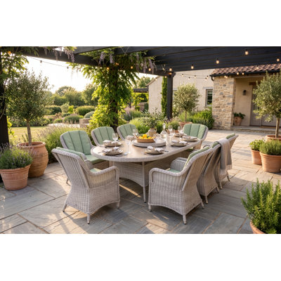 Wootton Curved Back Oval Dining Set with Cover