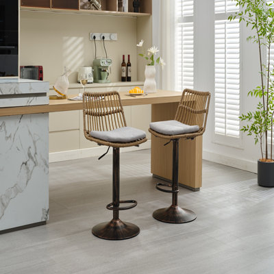 Set of 2 Rattan Bar Stool, 360 Swivel Bar Chair, Counter Height Chair with Footrest for Kitchen, Dining Room