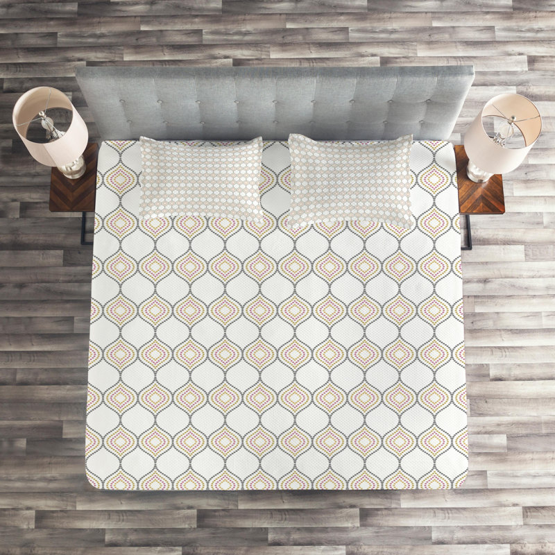 Eclectic Geometric Shapes Coverlet, King Bedspread + 2 Shams