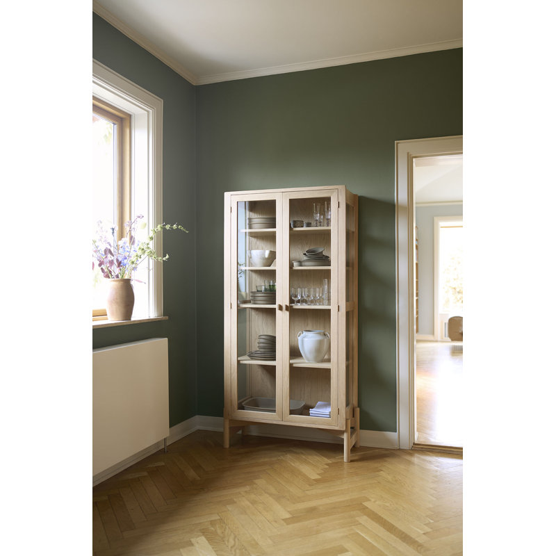 Boderne Display Stand